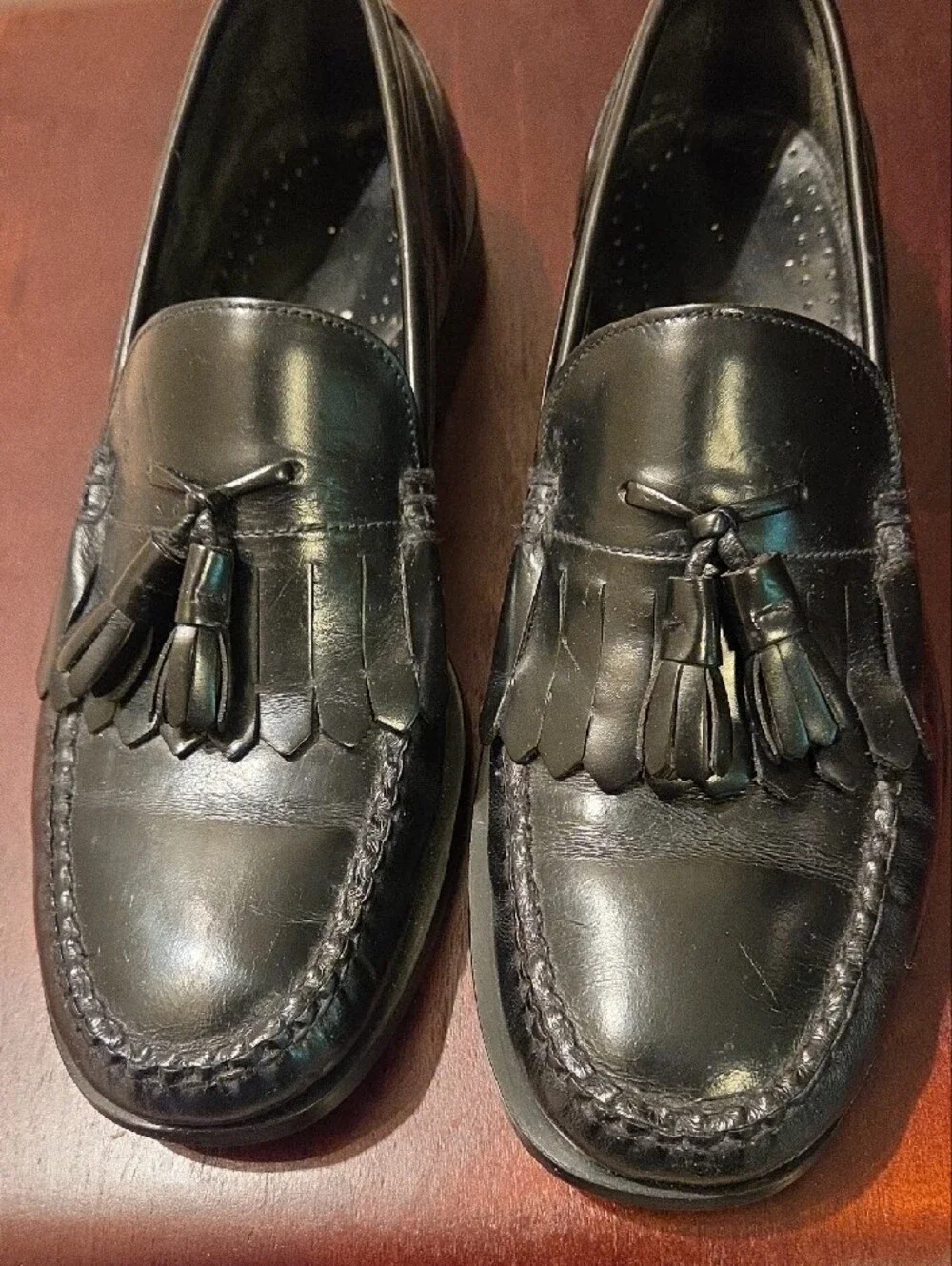 G.H. Bass & Co. Black Leather Tassel Kiltie Loafers Size 10